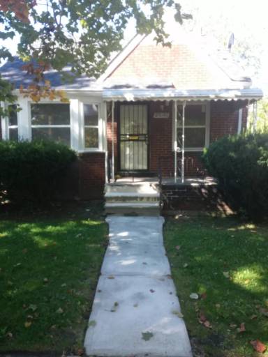 Main picture of 20161 Helen St
