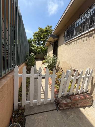 Main picture of 824 Glenway Dr