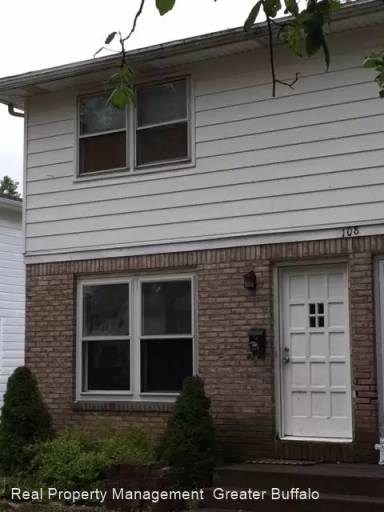 Main picture of 108 E Summerset Ln