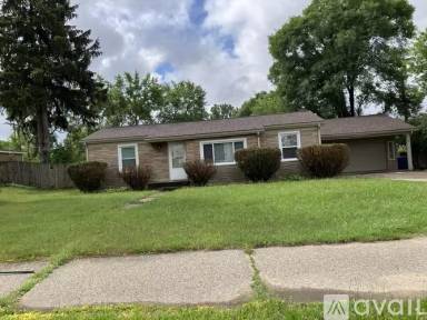 Main picture of 4935 Pontiac Lake Rd