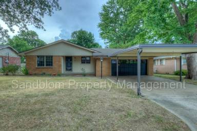 Main picture of 11464 E 6th St