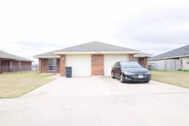 Main picture of 3802 Hitchrock Dr