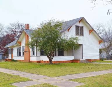 Main picture of 1302 N Harrison Ave