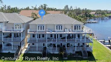 Main picture of 244 E 3rd Pl