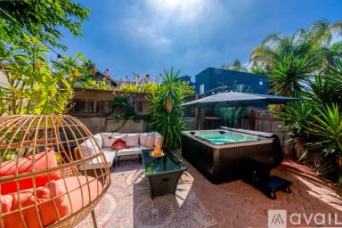 Main picture of 1721 Granada Ave
