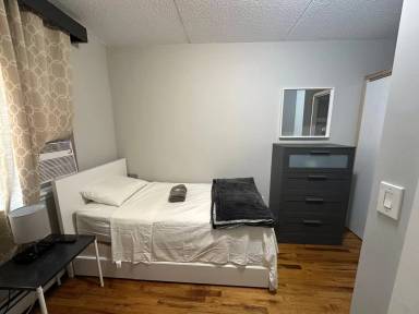 Main picture of 305 Mount Eden Pkwy
