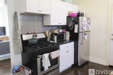 Main picture of 2131 W Giddings St