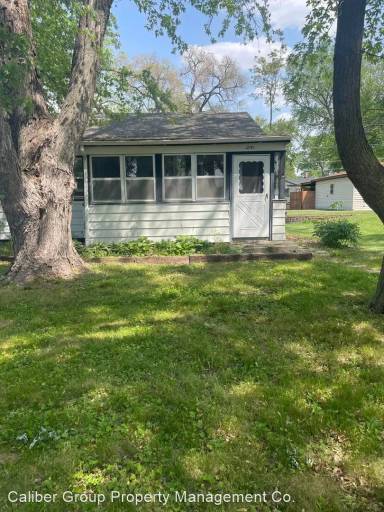Main picture of 1851 Locke Ave