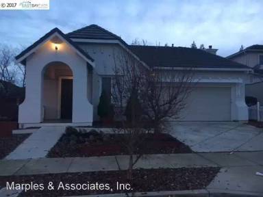 Main picture of 976 Chamomile Ln