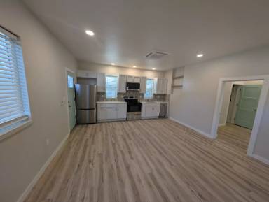 Main picture of 13th St Complex