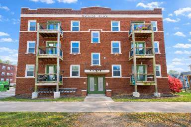 Main picture of 1215 Brush Creek Blvd