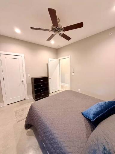Main picture of 3933-3937 Kenwood Avenue Apartments