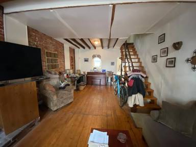 Main picture of 824 Cantrell St