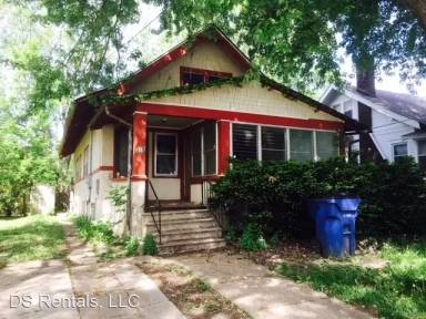 Main picture of 316 Sunnyside Ave