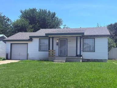 Main picture of 1342 South Dr