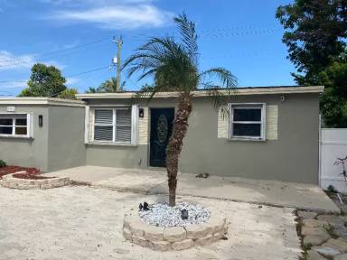 Main picture of 2964 NE 13th Ave