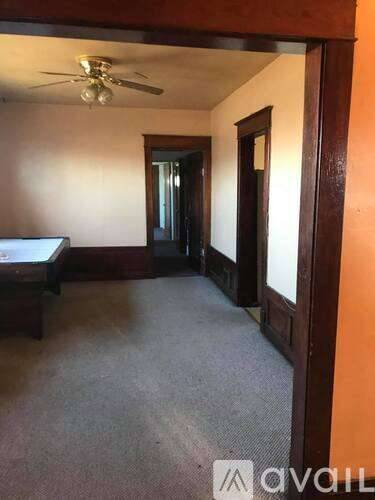 Main picture of 131 Gittere St