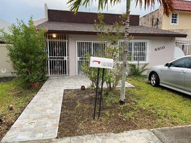 Main picture of 4310 W 10th Ct