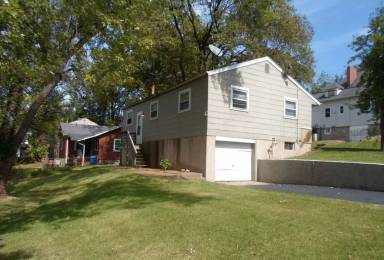Main picture of 27 S Harvey Ave