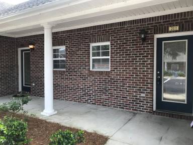 Main picture of 211 Eucalyptus Ln