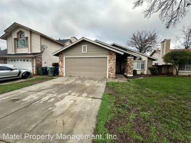 Main picture of 405 Ramsey Dr