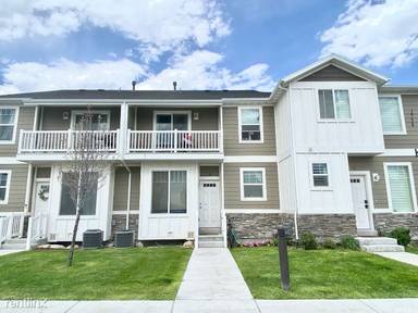 Main picture of 1754 E Skyline Dr