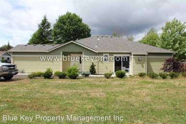 Main picture of 1337 NE Sunrise Ln