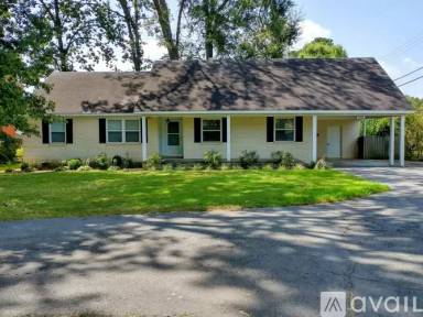 Main picture of 9407 W Markham St