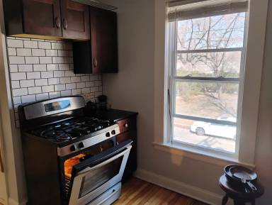 Main picture of 1629 Washington St NE