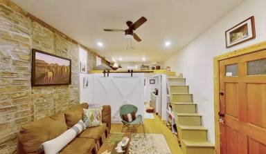 Main picture of 441 Bainbridge St