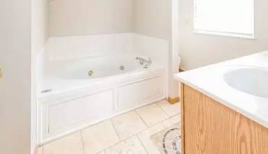 Main picture of 3044 Kings Realm Ave