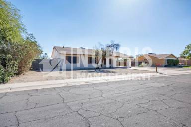 Main picture of 1760 N Kadota Ave