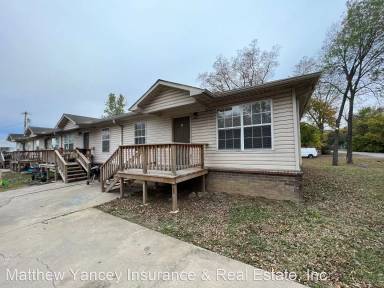 Main picture of 402 S 12th St