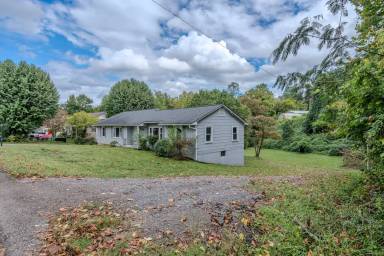 Main picture of 500 E Ford Valley Rd