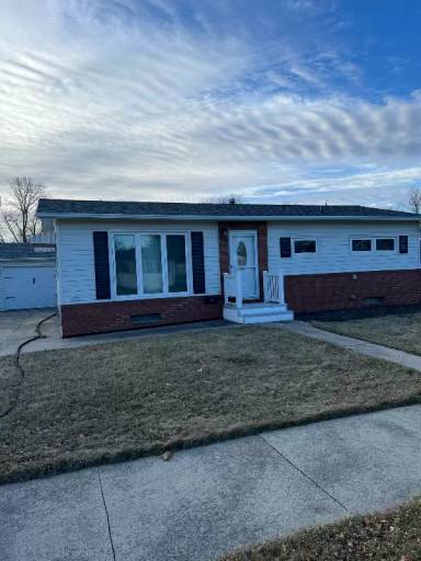 Main picture of 2765 18th Ave N