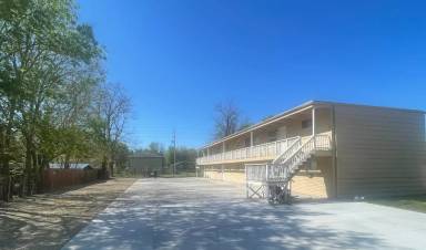 Main picture of 627 W 13th St