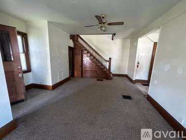 Main picture of 210 Broad St