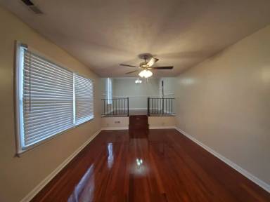 Main picture of 7886 Uriah Dr