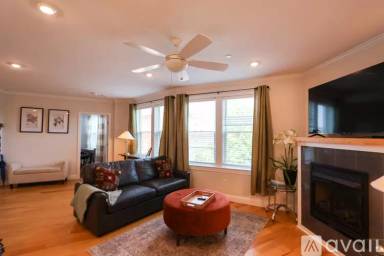 Main picture of 1008 Tremont St