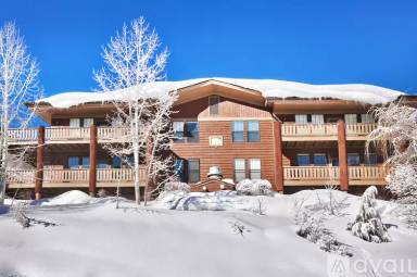 Main picture of 8371 Meadowview Dr