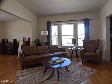 Main picture of 2343 N Sacramento Ave