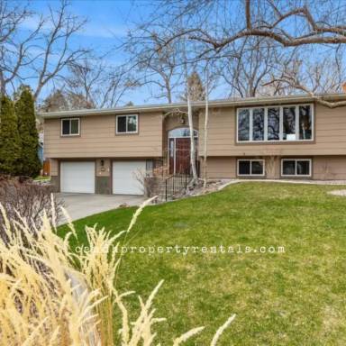 Main picture of 1930 Forest Park Dr