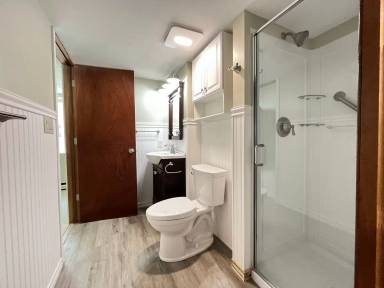 Main picture of 208 W 19th Ave