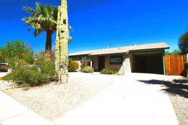 Main picture of 14029 N 34th St
