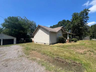 Main picture of 1820 17th Ave E