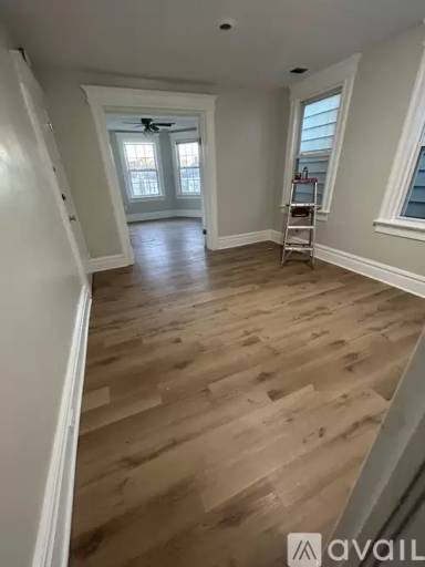 Main picture of 15 La France Ave