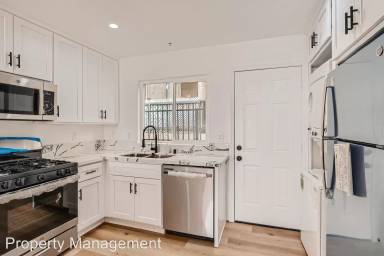 Main picture of 311 N Berendo St