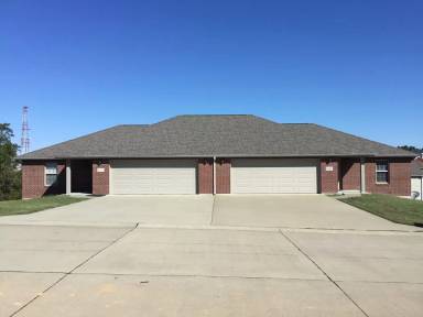 Main picture of 2435 - 2437 Travelers Way