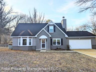 Main picture of 104 Molly Bette Dr