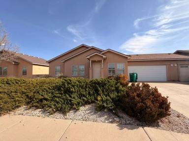 Main picture of 2302 N Red Oak Dr